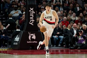 PG电子官方网站-被召回也没机会！杨瀚森未能登场 本赛季第21次被DNP